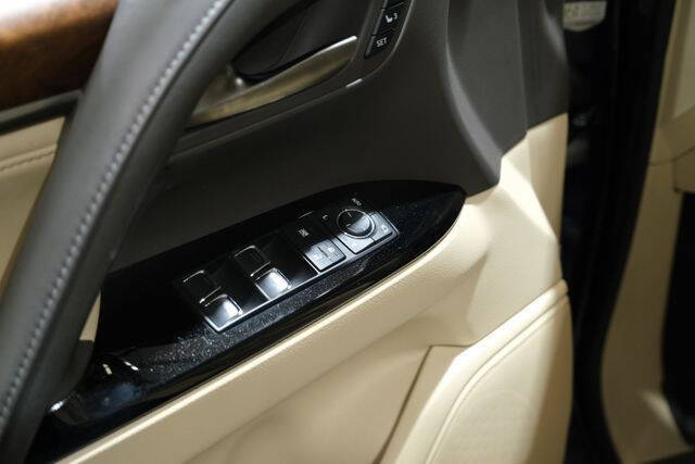 2018 Lexus LX 570 Three-Row