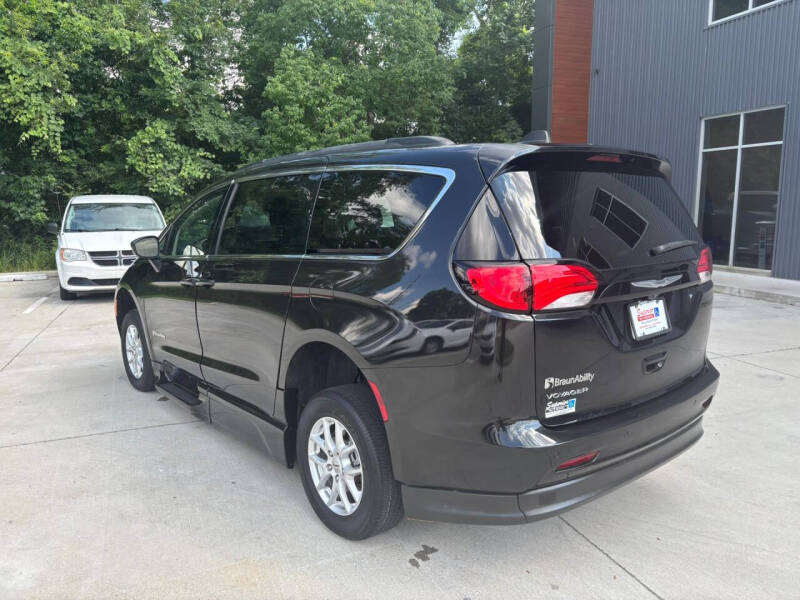 2021 Chrysler Voyager LXi
