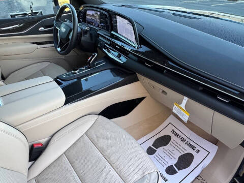 2024 Cadillac Escalade ESV Premium Luxury