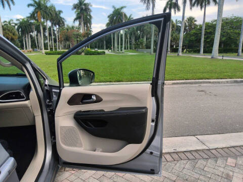 2021 Chrysler Voyager LXi