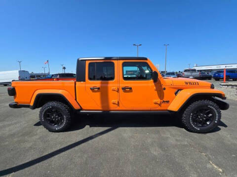 2025 Jeep Gladiator NightHawk