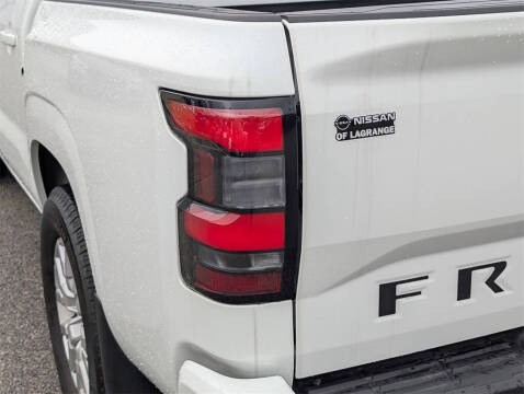 2022 Nissan Frontier SV