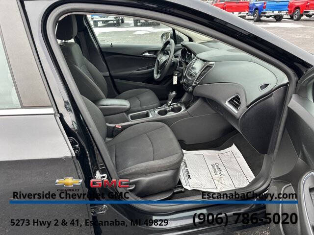 2017 Chevrolet Cruze LT Auto