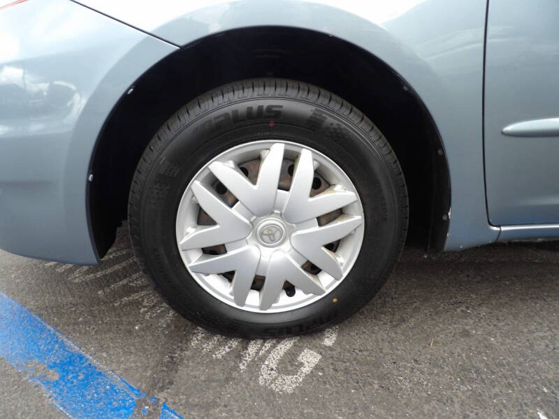2009 Toyota Sienna CE 7-Passenger