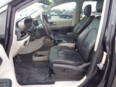 2020 Chrysler Pacifica Touring L