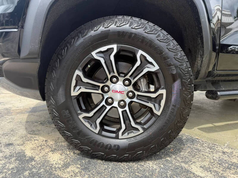 2024 GMC Canyon AT4