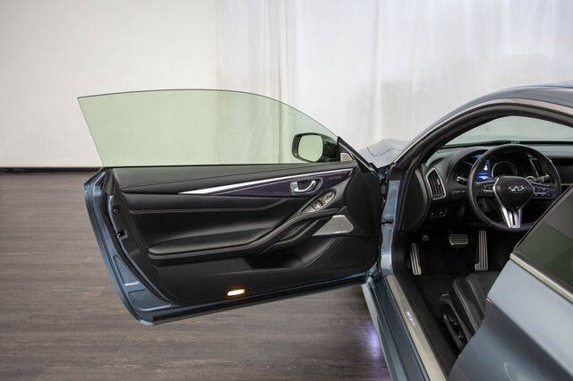 2017 Infiniti Q60 Red Sport 400