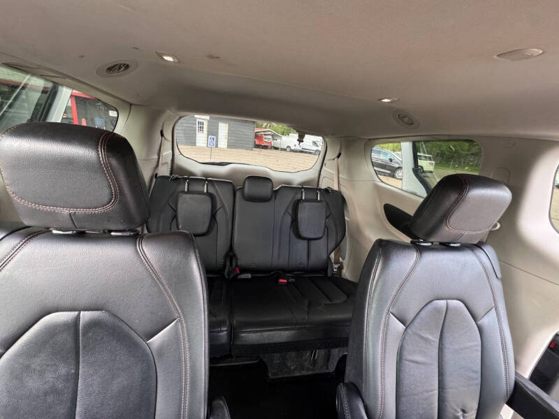 2017 Chrysler Pacifica Touring Plus