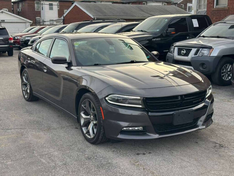 2016 Dodge Charger SXT's photo