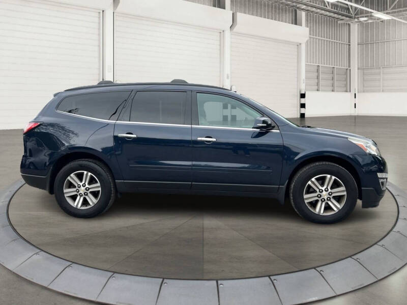 2017 Chevrolet Traverse LT
