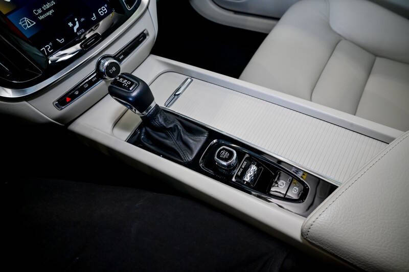 2019 Volvo S60 T6 Momentum