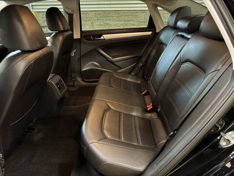 2013 Volkswagen Passat SE PZEV