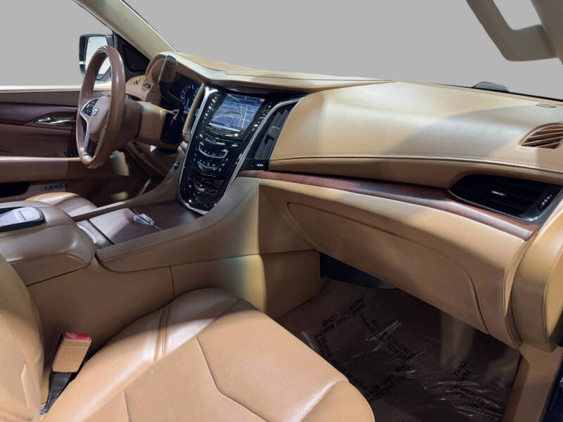 2016 Cadillac Escalade Platinum