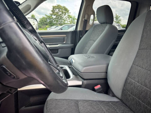 2017 RAM 1500 SLT