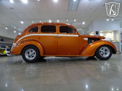 1937 Plymouth P4