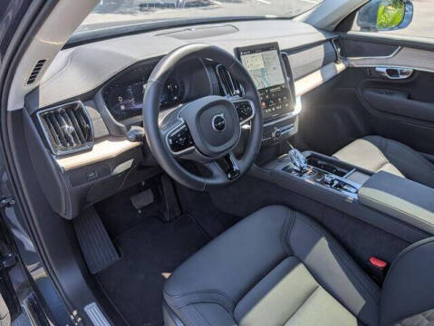 2025 Volvo XC90 B6 Plus Bright Theme 7P