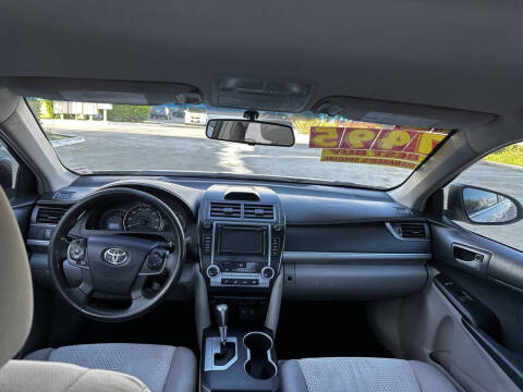 2012 Toyota Camry LE