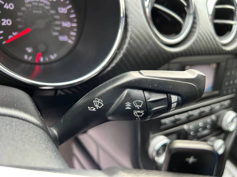 2015 Ford Mustang V6