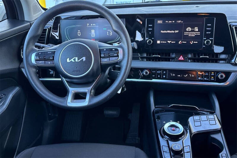 2023 Kia Sportage Hybrid LX