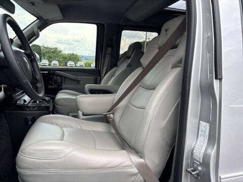 2025 Chevrolet Express 2500