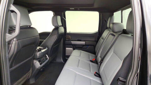 2025 Ford F-150 Lightning Lariat