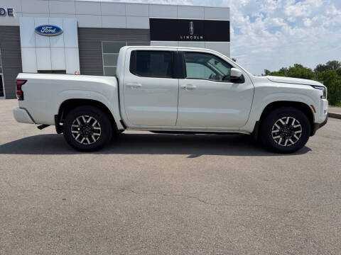 2024 Nissan Frontier SL