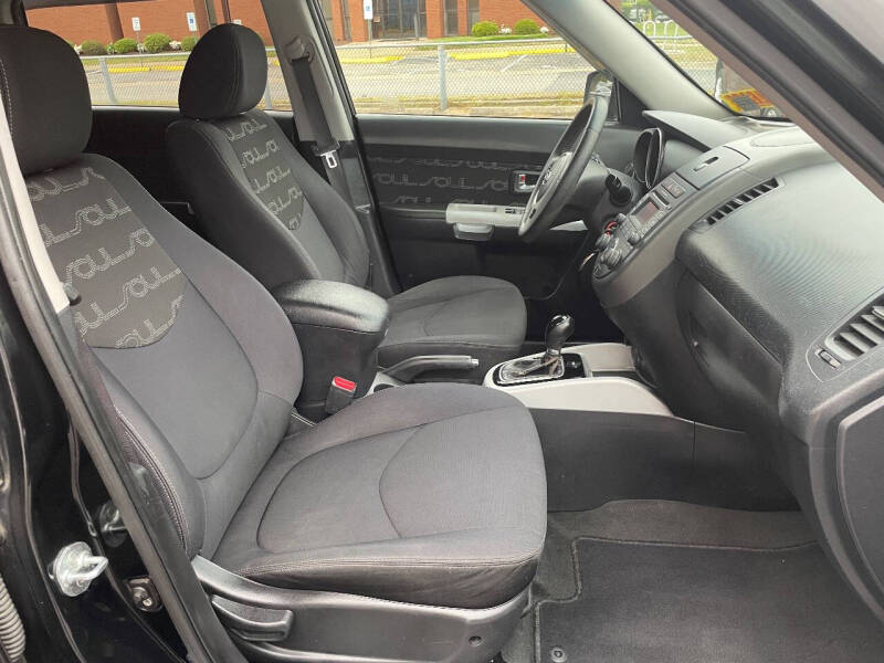 2012 Kia Soul +