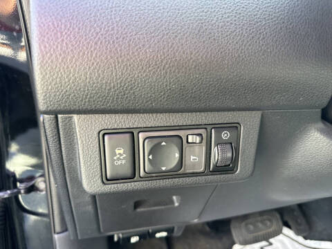 2010 Nissan Versa 1.8 SL