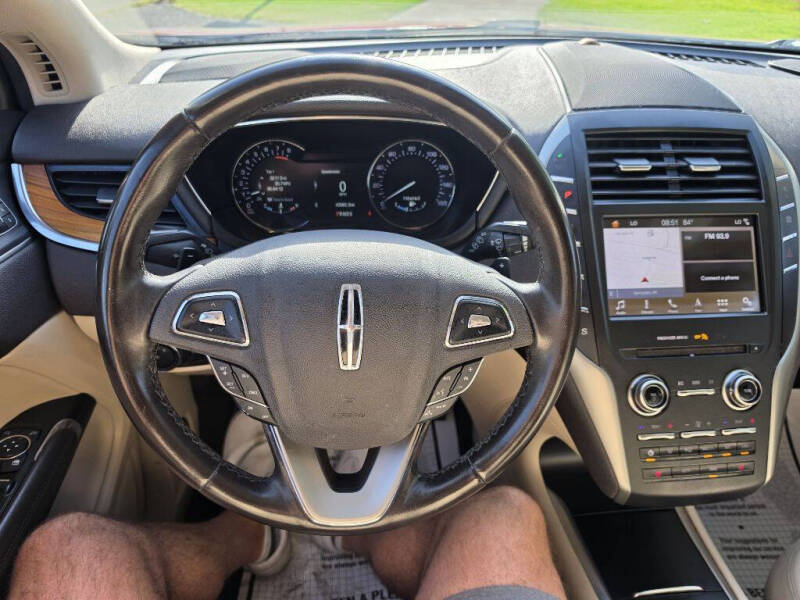 2019 Lincoln MKC Select
