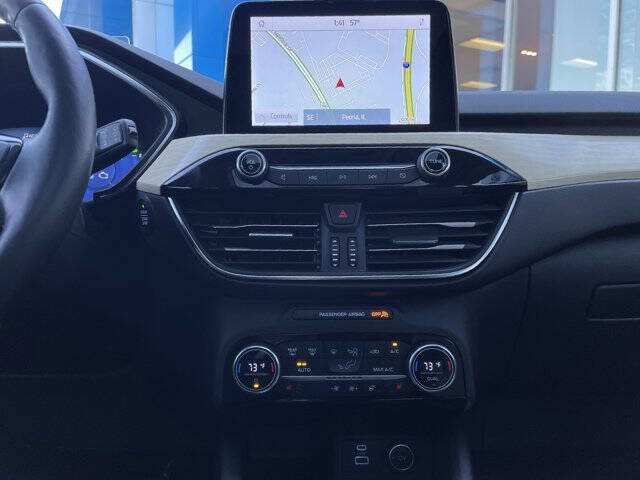 2021 Ford Escape Hybrid Titanium