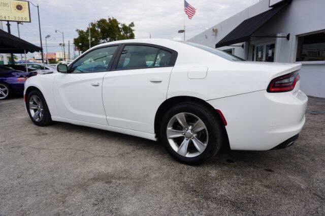 2016 Dodge Charger SXT