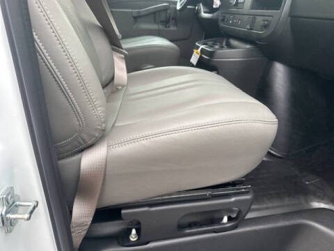 2025 Chevrolet Express 2500