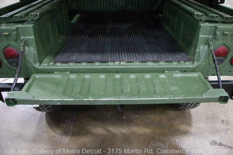 2001 AM General Hummer