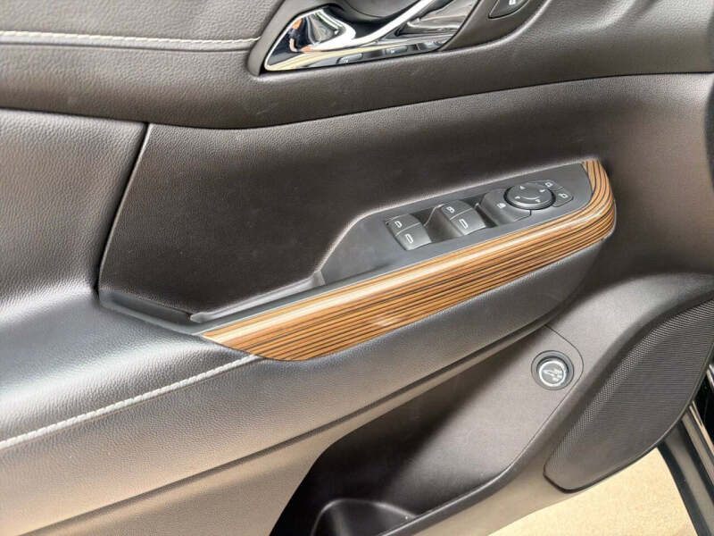 2023 GMC Acadia SLE - Photo 16