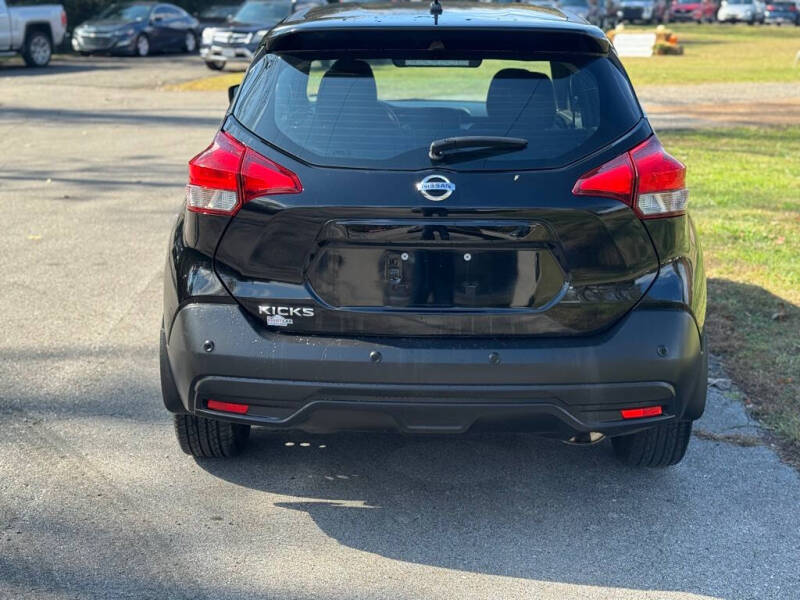 2020 Nissan Kicks S
