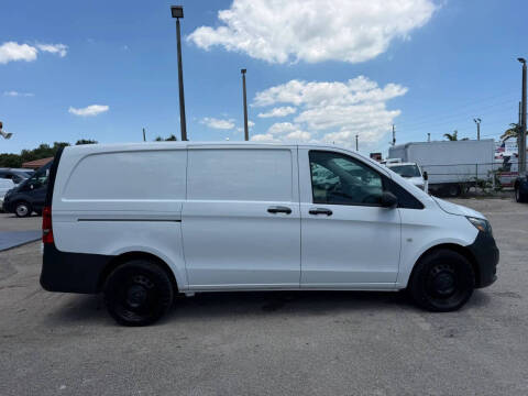 2020 Mercedes-Benz Metris
