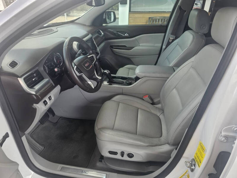 2017 GMC Acadia SLT-1