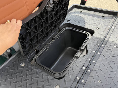 2025 Icon G40L Lifted Gas LSV