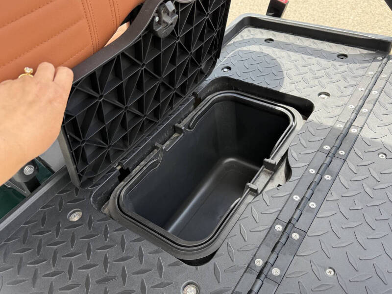 2025 Icon G40L Lifted Gas LSV