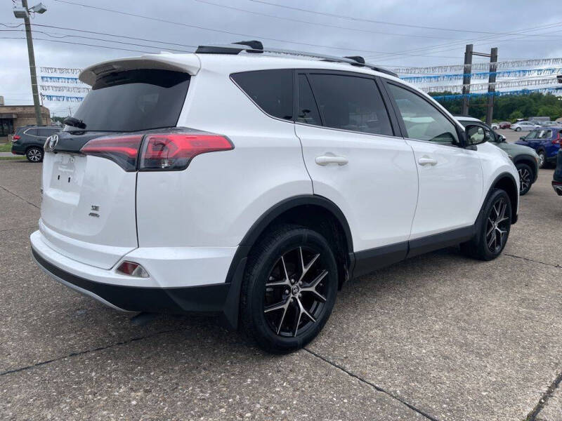 2018 Toyota RAV4 SE