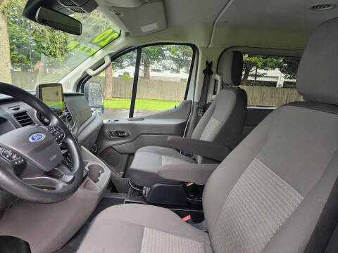 2020 Ford Transit 150 XLT