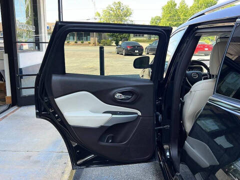2018 Jeep Cherokee Overland