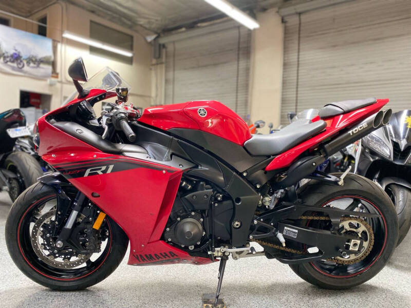 2014 Yamaha YZF-R1