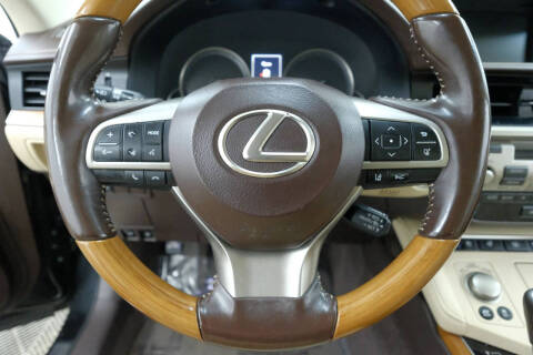 2017 Lexus ES 300h
