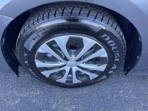 2022 Toyota Prius L Eco