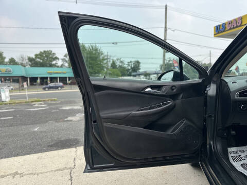 2017 Chevrolet Cruze LT Auto