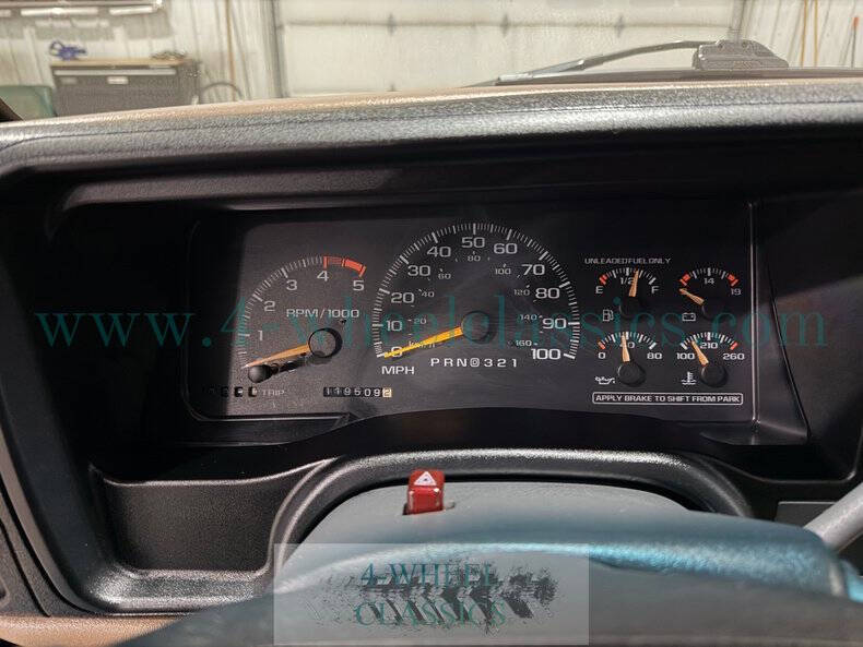 1995 GMC Suburban K2500