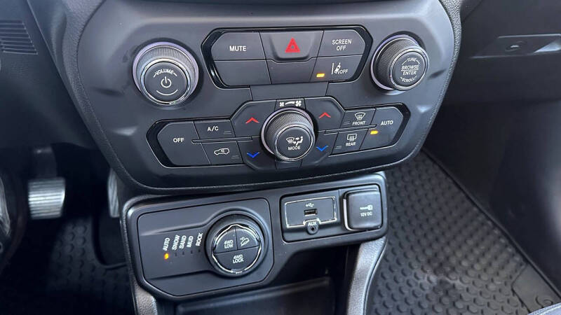 2023 Jeep Renegade Trailhawk
