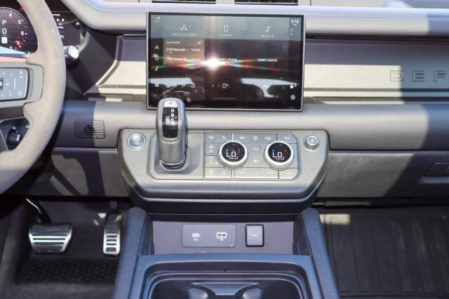 2023 Land Rover Defender 90 Carpathian Edition