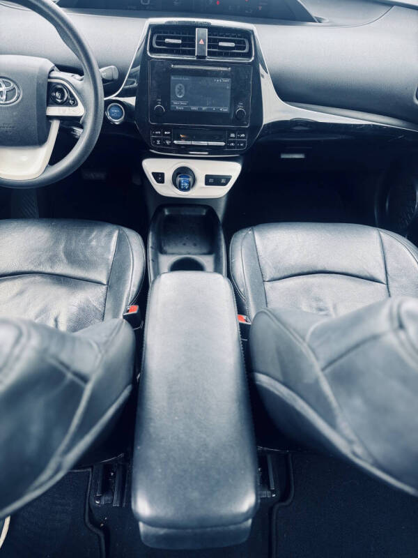 2017 Toyota Prius Two